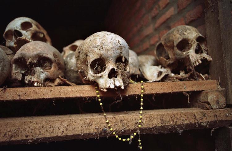 I 1994 blev cirka 800.000 mennesker slået ihjel i løbet af blot 100 dage under etniske blodigheder i Rwanda.  