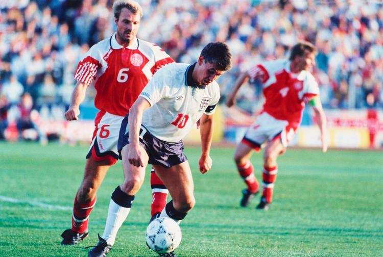 For 25 år siden passede Kim Christofte godt på Englands angrebsstjerne, Gary Lineker.
 