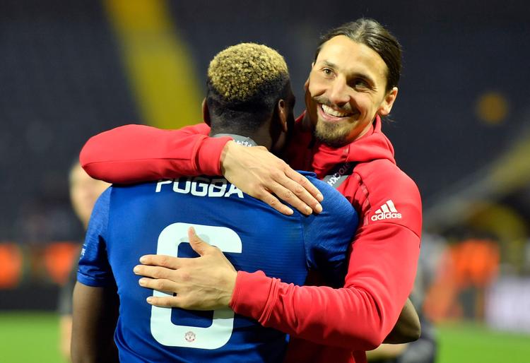 Efter Europa League-finalen mod Ajax lykønskede Zlatan Ibrahimovic Paul Pogba med et kram, der også blev en afskedshilsen. 