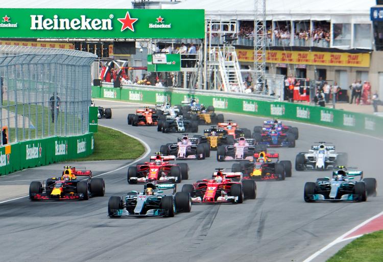 Lewi Hamilton startede i front af det canadiske grandprix, og der blev briten hele vejen igennem. 