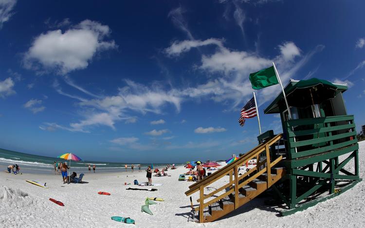 Siesta Beach i Sarasota i delstaten Florida er USA's bedste strand i 2017 ifølge dr. Beach ikke mindst på grund af sit fine, hvide sand og klare vand. 