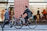 Flere og flere storbyer får øjnene op for de fordele, det giver at satse på cyklen som transportmiddel. Manden fra München er en af dem, der tager den tohjulede gennem byen. 