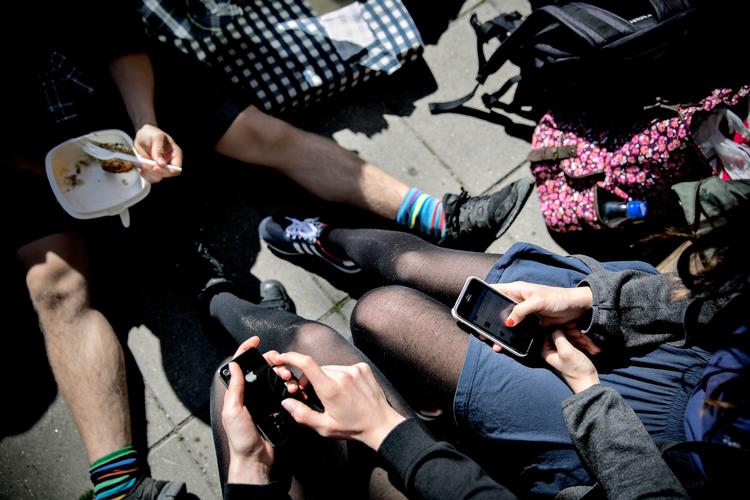 Ny rapport viser, at det i højere grad er medier som sociale medier, nyhedssider og streamintjenester, der er populære.  