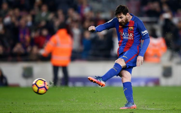 Barcelonas mange fans over hele verden er blevet forkælet med denne mands sparketeknik. Han kan både afslutte med en lækker, blød kattepote, og han kan som bare banke bolden hårdt i nettet.    