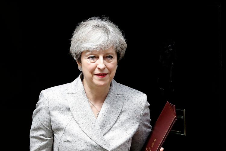 Theresa May gik til det netop overståede parlamentsvalg i Storbritannien med det mål at få et flertal til sit konservative parti, så hun ville så stærkere i forhandilngerne med EU. Det mislykkedes.  
