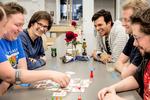 Hver onsdag mødes  spiludviklere og IT-troldmænd i virsomheden Unity for at slappe af med brætspil.  