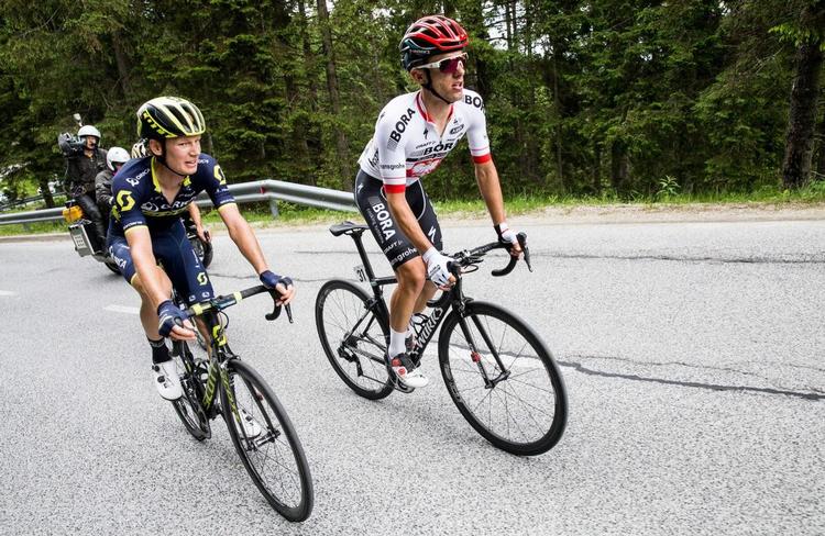 Rafal Majka (th) havde svært ved at få australieren Jack Haig til at tage føringer i finalen. Foto: Vid Podnikvar. 