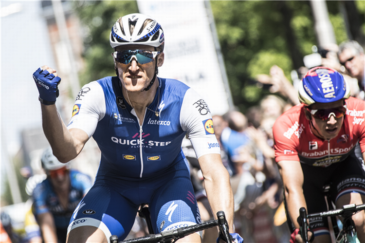 Marcel Kittel styrkede selvtilliden med sejr på sidste etape i Ster ZLM Toer. Foto: www.procycleshots.com. 