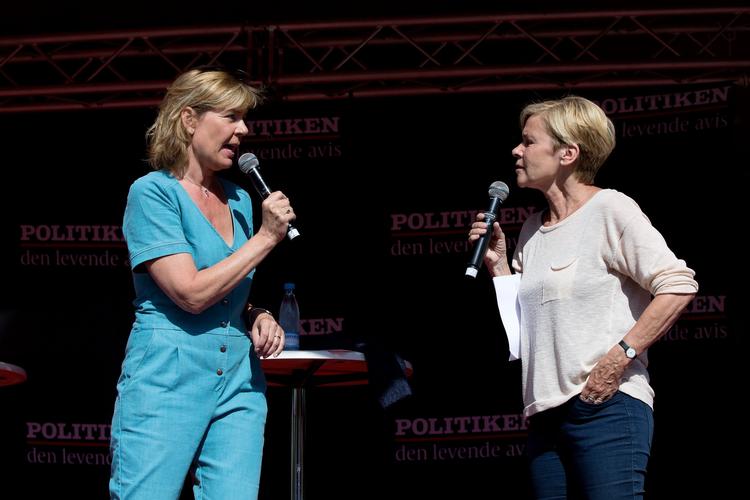 Her er det arrangementet 'Hævnens time' med kulturminister Mette Bock (LA) overfor kulturredaktør Mette Davidsen-Nielsen.  
