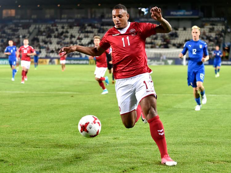 Kenneth Zohore var klart bedste dansker mod Tjekkiet - her er han i aktion mod Italien ved U21 EM. 