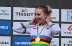 Til OL har Annika Langvad måtte melde fra på grund af et brækket ribben og opnået en 11.-plads i 2016, men til VM har hun vundet guld i 2011, 2012, 2014, 2016 og 2017, sølv i 2015 og bronze i 2010. 