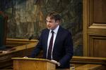 Udlændingeordfører Marcus Knuth (V) mener, at ngo-skibene bør stoppes og Frontex tage over.  