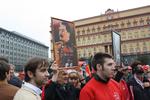 Kommunister demonstrerer - med plakater af Stalin og Lenin - foran efterretningstjenesten FSB’s hovedkontor i Moskva forud for parlamentsvalget i september sidste år. Foto: Thomas Heine 