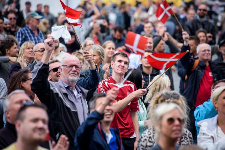 EM-heltene hyldes på Rådhuset FODBOLD