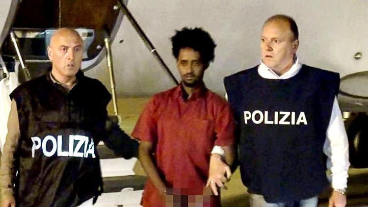 Den mand, som italiensk politi fik udleveret fra Sudan sidste år, ligner slet ikke den smuglerkonge, italienerne tror, de har fanget.  