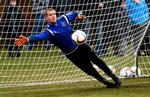 Jonas Lössl får nu chancen for at vise, hvad han duer til i en af verdens stærkeste ligaer, Premier League, når han stiller op for Huddersfield. 
   