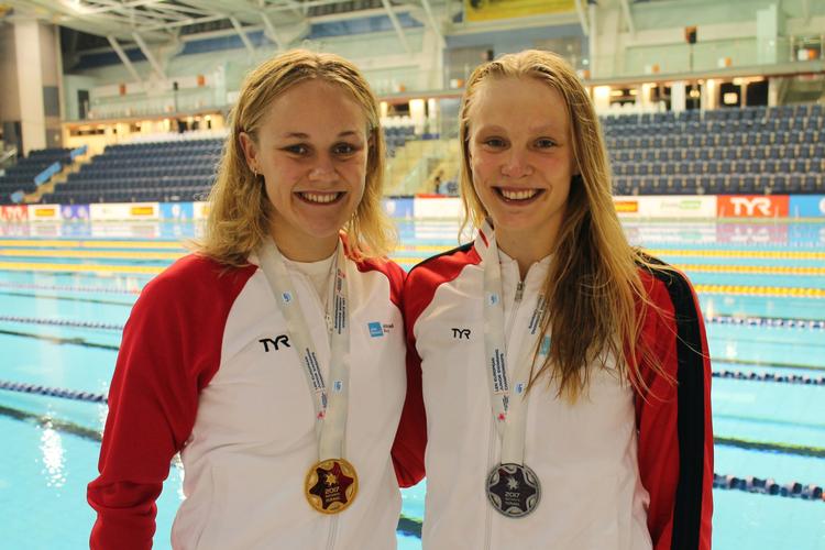 Danmarks tre medaljer ved junior-EM er vundet af Katrine Bukh Villesen (tv.) med to gange guld og OL-deltageren Julie Kepp Jensen (th.) med en sølv. 