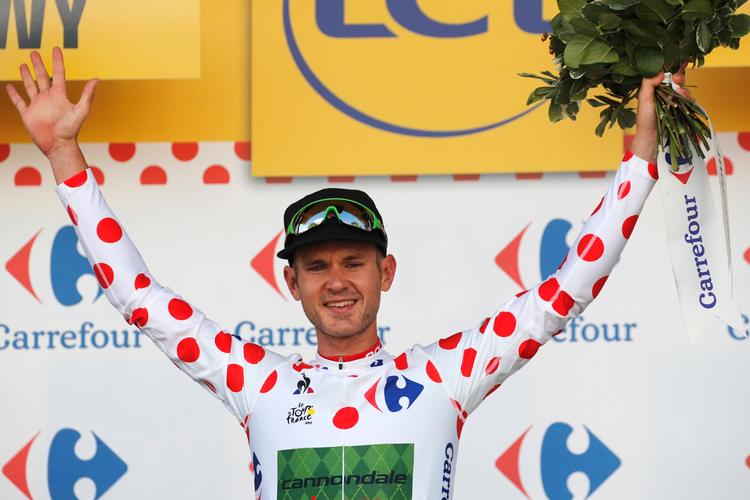 Nathan Brown kører 5. etape i den prikkede trøje efter at have overtaget den fra Taylor Phinney. 