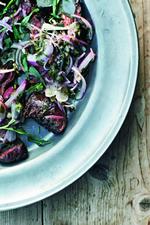 Nyretapperne serveres med lun dressing. 