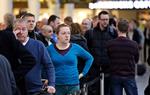 Den øgede grænsekontrol, som regeringen har indført, vil træde i kraft til oktober, og vil blandt andet medføre mere ventid i Københavns Lufthavn, når passagerernes pas skal granskes mere grundigt.  