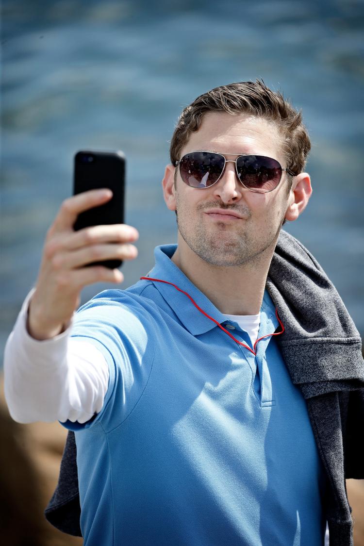 EU har gjort det billigere at bruge smartphonen på ferien, men disse regler omfatter ikke datahastigheder. Det er der til gengæld andre EU-regler, der gør, og det kommer nu 3s kunder til gode. ARKIVFOTO.  