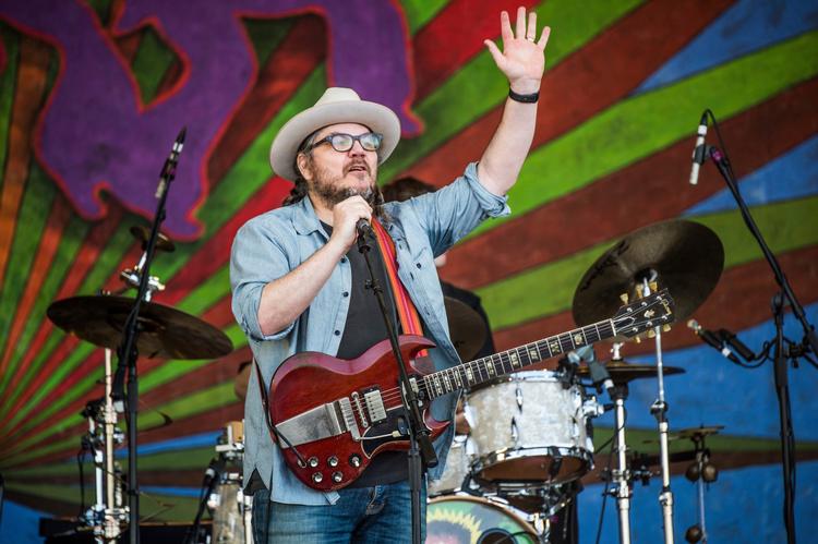 Jeff Tweedy fra Wilco spiller gamle Wilco-sange plus det løse på nyt soloudspil. 