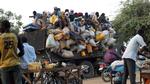 
Det er gennem Niger og via Agadez og grænsen mod Libyen, at strømmen af migranter fra især Vestafrika når frem til de usikre gummibåde på det kaotiske og uregerlige Libyens ubevogtede kyster.
   