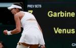 Muguruza jublede vildt over første sæt.  