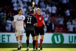FCK-anfører William Kvist (tv) fik, ligesom AaB's Kasper Risgård, en advarsel, da  FCKøbenhavn spillede 1-1 mod ålborgenserne i lørdags som 'opvarmning' til den europæiske kamp i aften. 
   