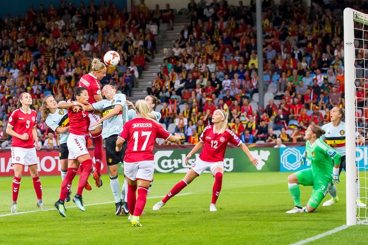 De danske kvinder dominerede den første time mod Belgien, men til sidst var der gedigen spænding.  