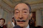 Fik Salvador Dalí en datter med sin elskerinde i 1950'erne? Det skal en DNA-prøve vise, og kunstneren skal graves op, før den kan laves.  