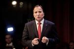 Den svenske statsminister Stefan Löfven er kommet i stormvejr efter en udlicitering har bragt følsomme og fortrolige oplysninger i fare. 


   