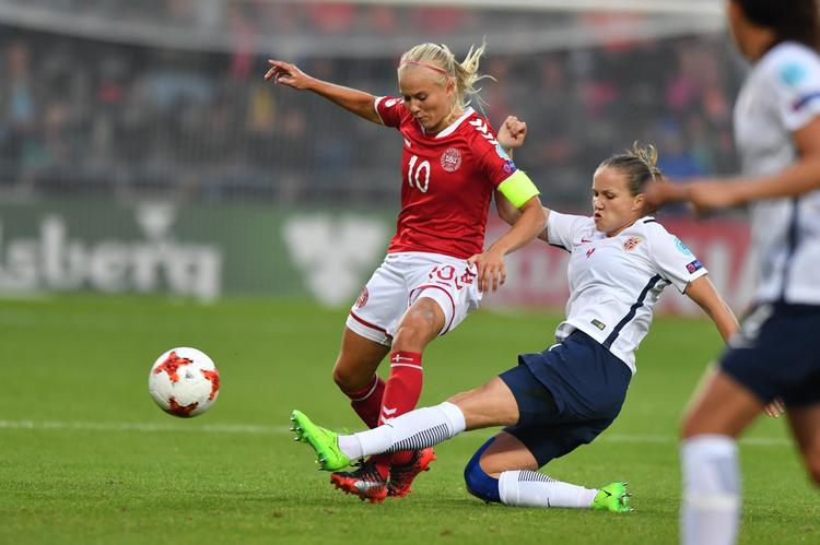 Pernille Harder spillede endnu en fremragende kamp for Danmark. Foto: Mirko Kappes 