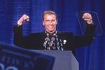 Arnolds Schwarzenegger støttede i 1992 republikanske George H. W. Bush under præsidentkampen i USA. 