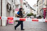 I byen Schaffhausen og resten af Schweiz har der været en intens menneskejagt efter en mand, der gik amok med en motorsav. 