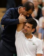 Novak Djokovic har problemer med albuen. 