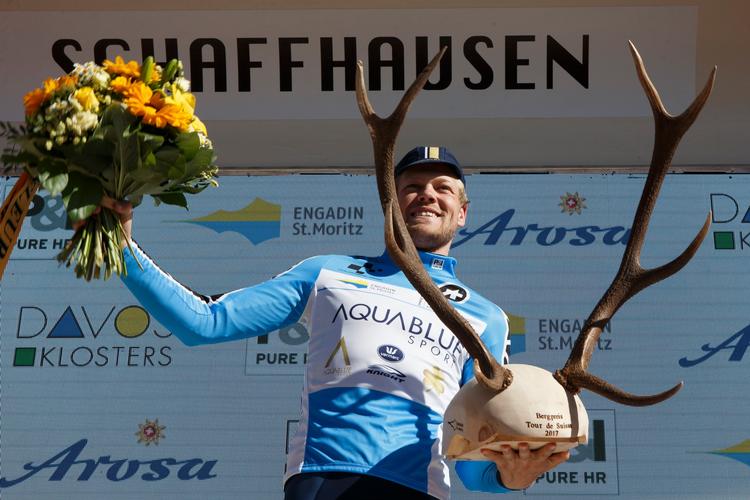 Sådan tog det sig ud, da Lasse Norman 18. juni hyldedes som vinder af bjergkonkurrencen i Tour de Suisse. I dag var han på podiet som den mest angrebsivrige rytter på sidste etape i Tour de Wallonie.
     
