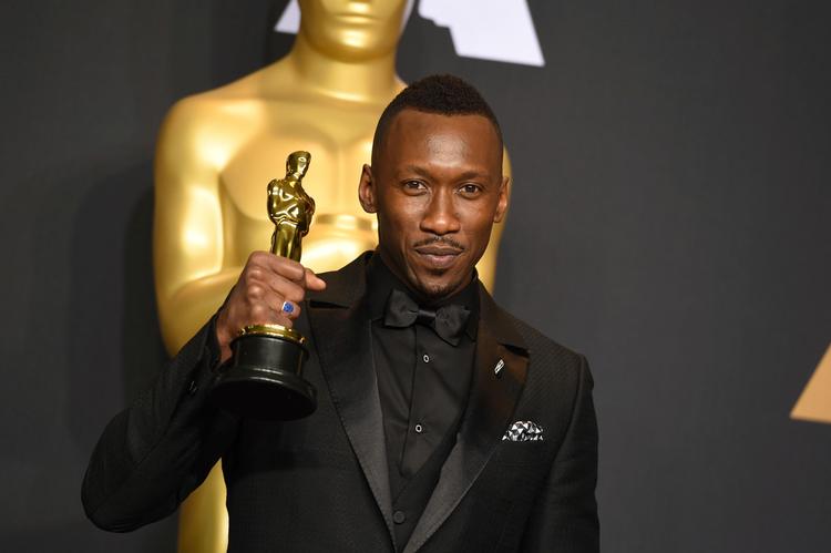 Skuespilleren Mahershala Ali ved Oscar-uddelingen i februar, hvor han vandt for bedste mandlige birolle i filmen 'Moonlight'. 
   