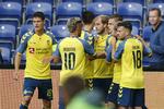 Lyngby var foran to gange, men Brøndby-spillerne kunne juble over fem scoringer og lagde med den fine sejr godt op til derbyet, når FCK kommer til br'øndby Stadion på søndag afte
    Superligafodbold på Brøndby stadion: Brøndby - Lyngby.
   