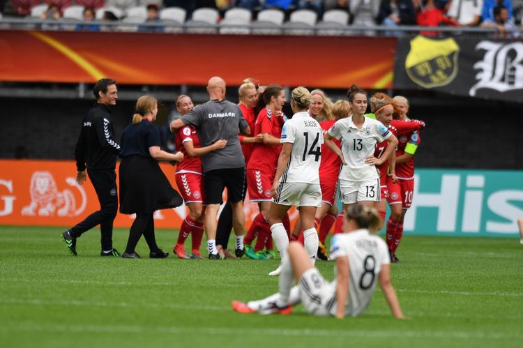 Dansk jubel efter søndagens fornemme sejr over Tyskland i EM-kvartfinalen. Måske venter der mere at fejre mod Østrig. 
