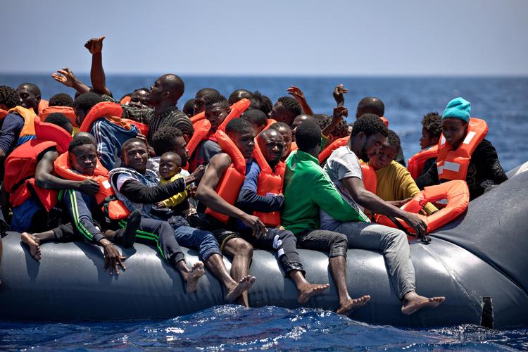 Middelhavet er blevet kaldt en af verdens største massegrave, fordi tusindvis af migranter og flygtninge er omkommet på havet i forsøg på at nå Europa. Billedet er fra en reportage, Politiken bragte i juni. 