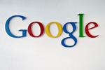 Der skal ifølge ledende danske mediefolk mere fokus på, at Google og Facebook løber med pengene. 