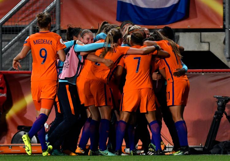 Med den femte sejr på stribe er Holland klar til at møde Danmark i EM-finalen på søndag. 