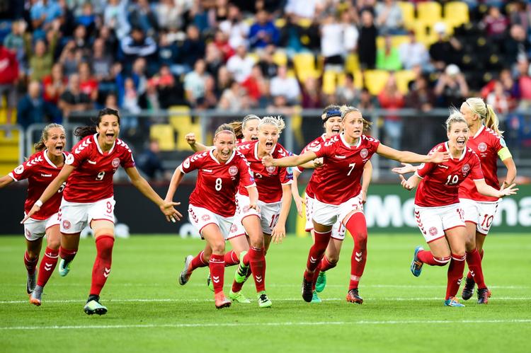 Danmark måtte gennem både forlænget spilletid og straffesparkskonkurence, før de havde vundet retten til at spille EM-finalen.  