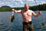 Det her er en af de små, Putin fangede på sin ferie til Sibiriten.  