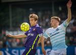 Anførerduel mellem Jakob Poulsen og  Andreas Holm Jensen, da oprykkeren slog Europa League-deltageren.
   