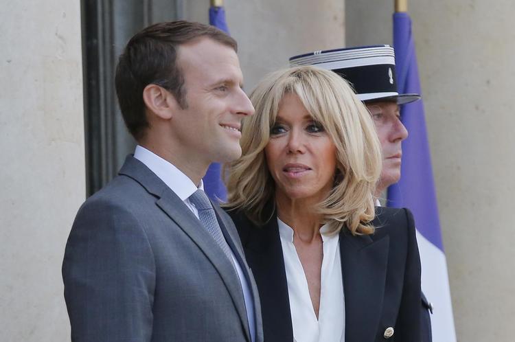 Det står ikke godt til for Macron i meningsmålingerne, og hans forslag om at give præsidentfruer- og mænd særstatus med eget budget har ikke hjulpet på det.  
