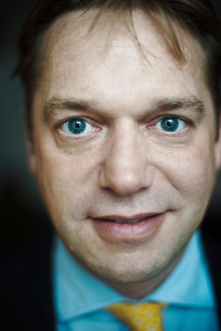 
    Marcus Knuth afviser DF's forbud mod store skæg på hospitalerne. 