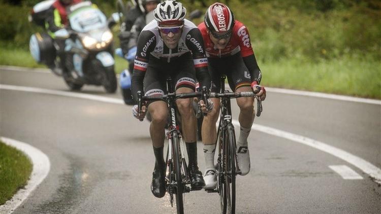 Tom Dumoulin og Tim Wellens i det afgørende udbrud. 