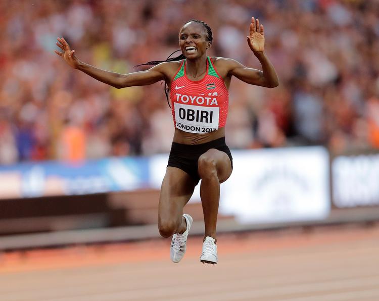 Hellen Obiri var ellevild af lykke, da det var lykkedes hende at nedkæmpe sin etiopiske rival Almaz Ayana i finalen på 5.000 meter søndag aften.
   
